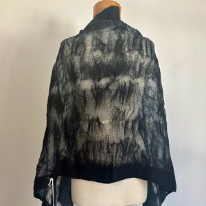 MARIPOSAS DEL ALMA BLACK/GRAY 100% MERINO WOOL HANDMADE EXCLUSIVE PIECE